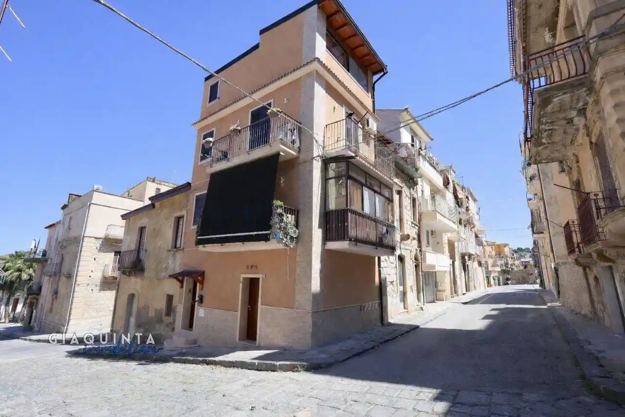 Casa indipendente in vendita a Ramacca