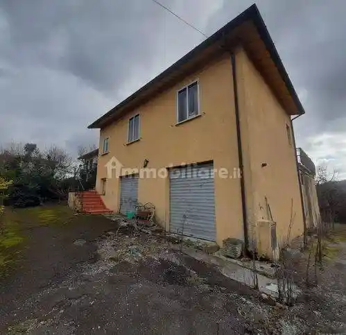 Villa in vendita a Valfabbrica