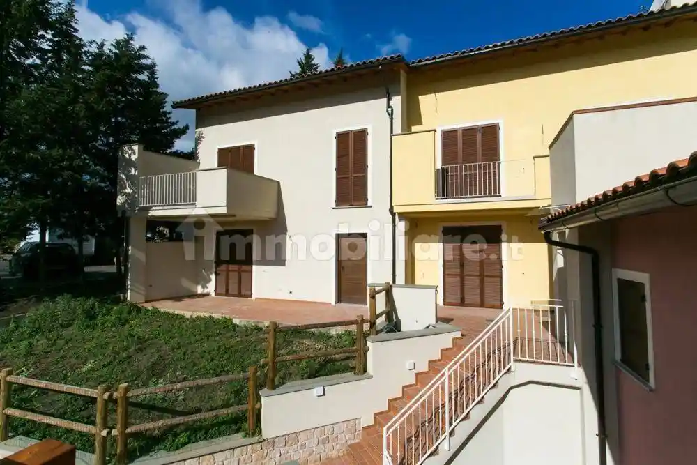 Villetta a schiera in vendita a Carmignano