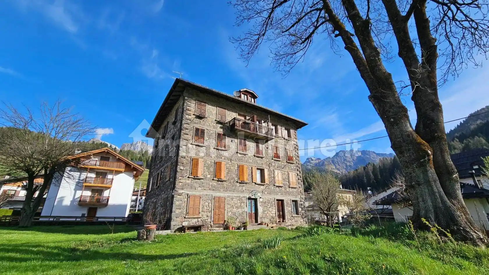 Appartamento in vendita a Falcade