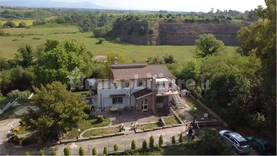 Villa in vendita a Aprilia