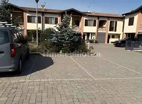 Appartamento in vendita a Travacò Siccomario