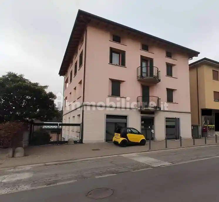 Appartamento in vendita a Merone