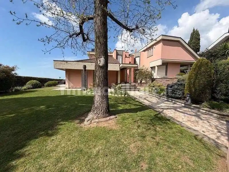 Villa in vendita a Albano Laziale