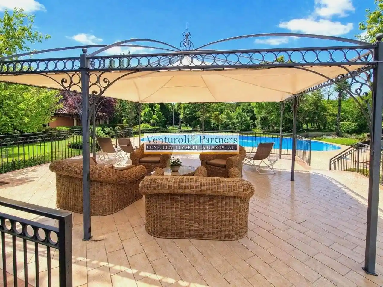 Villa in vendita a Polpenazze del Garda