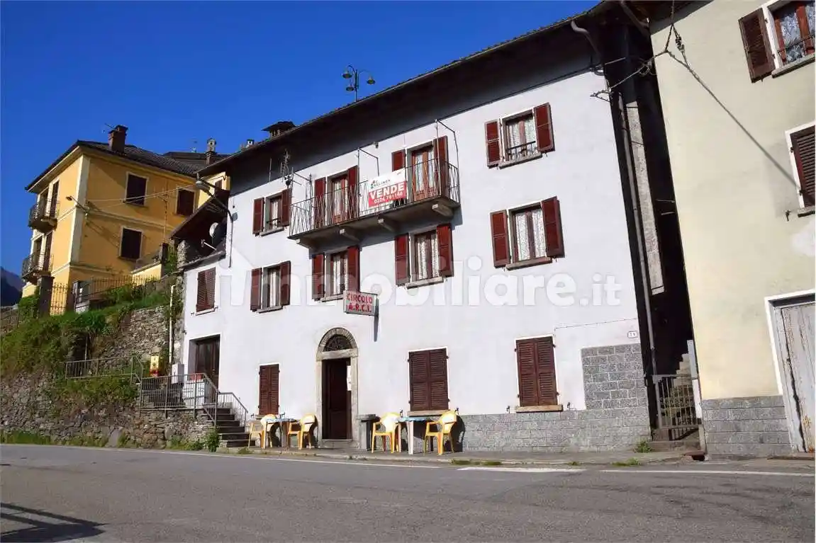 Casa indipendente in vendita a Calasca-Castiglione