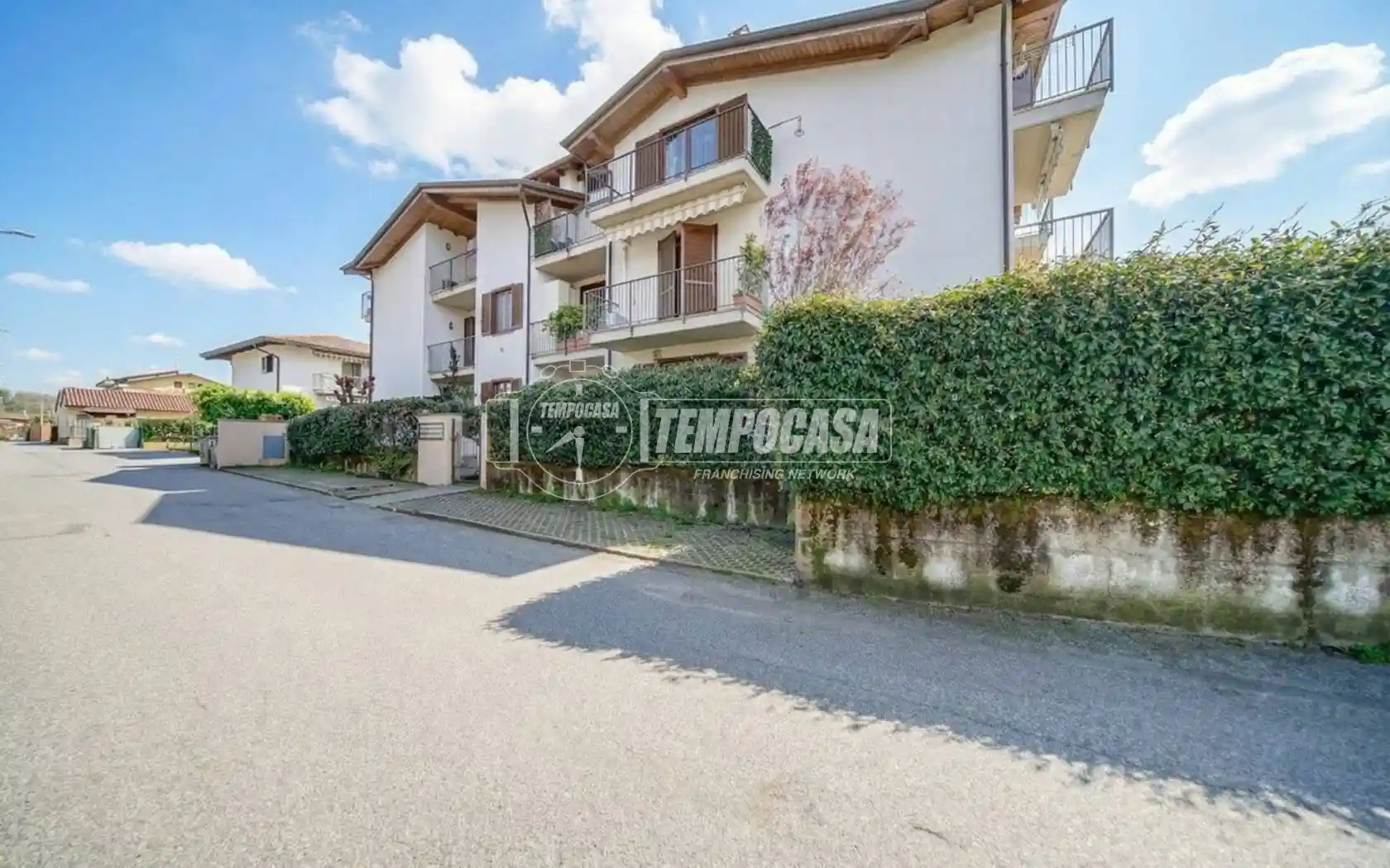 Appartamento in vendita a Azzate