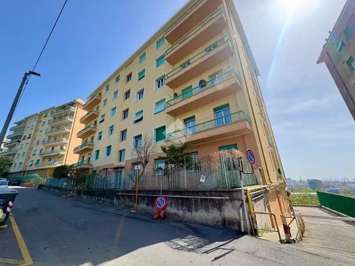 Appartamento in vendita a Genova