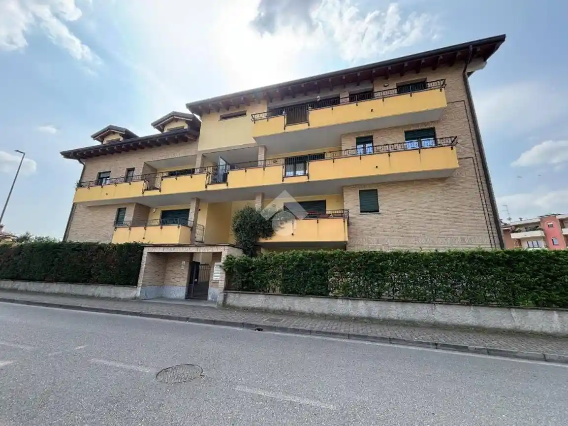 Appartamento in vendita a Limbiate