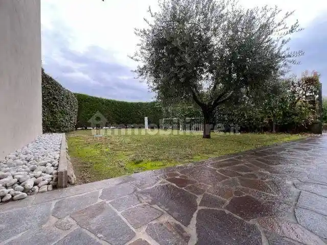 Appartamento in affitto a San Felice del Benaco