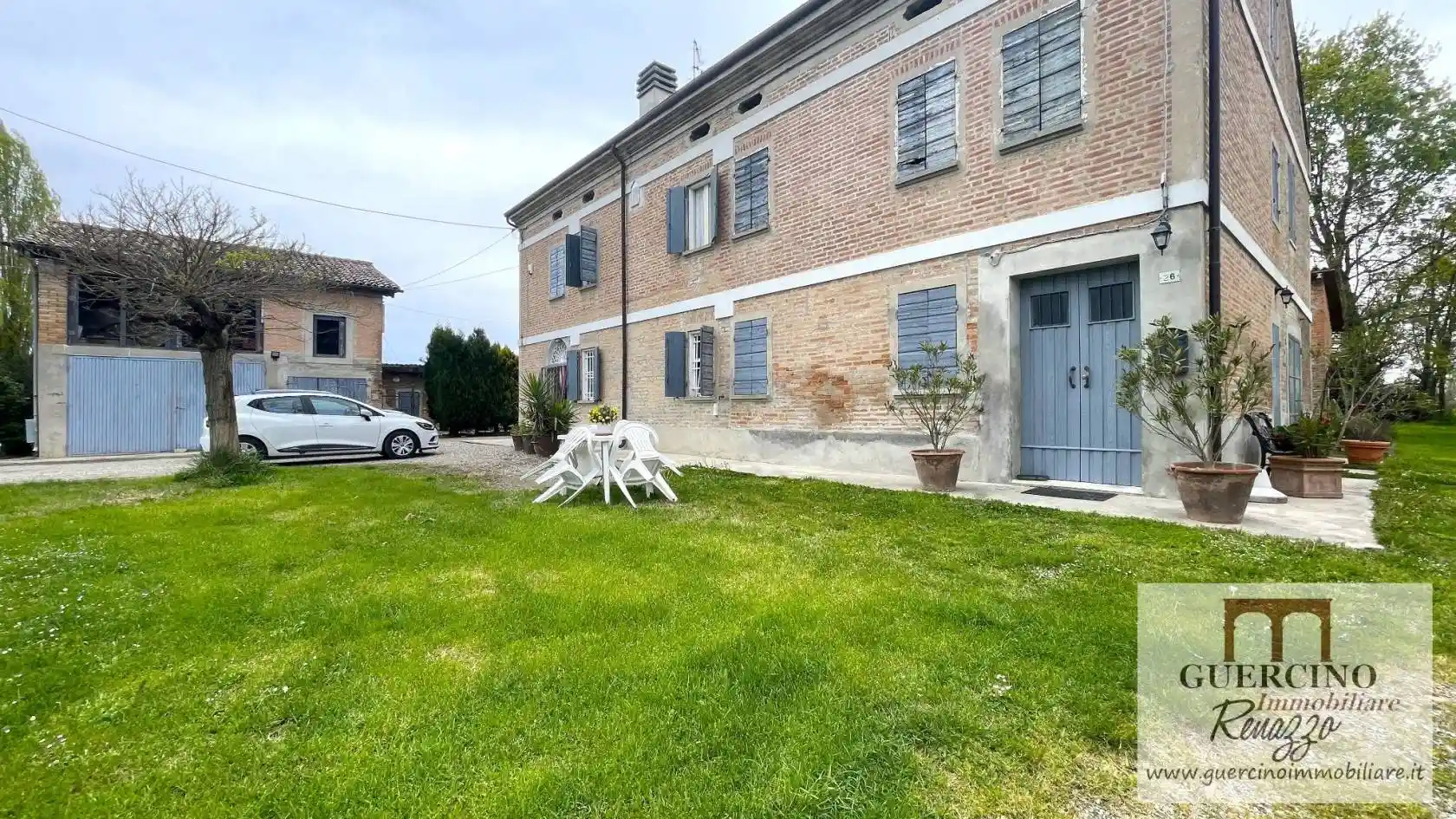 Villa in vendita a Cento