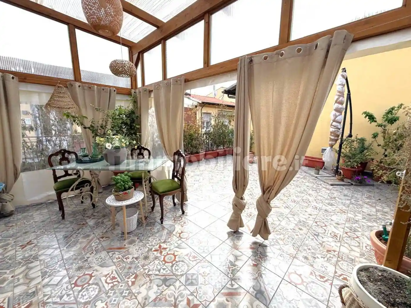 Casa indipendente in vendita a Campi Bisenzio