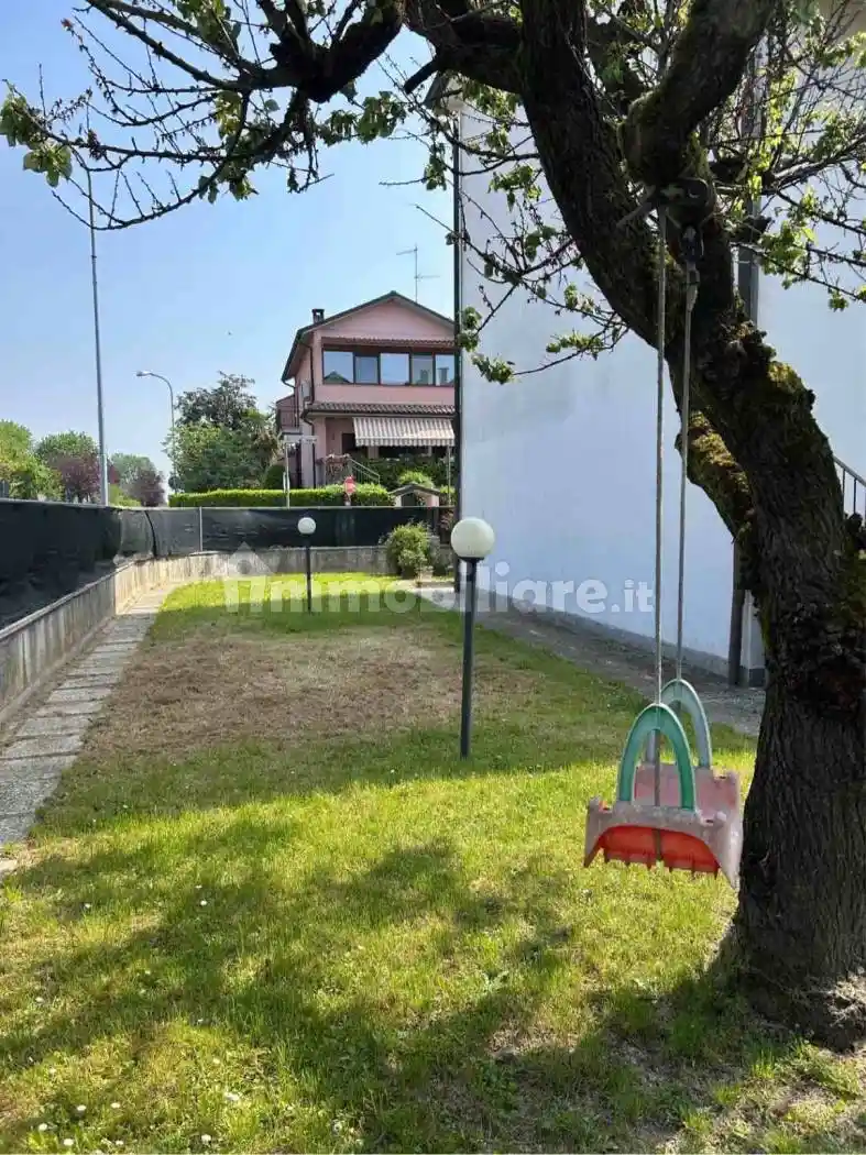 Villa in vendita a Calvignasco