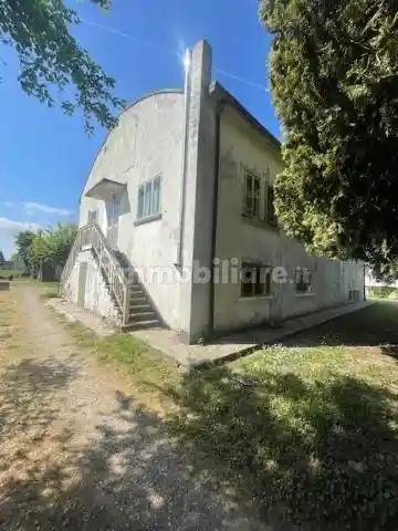 Casa indipendente in vendita a Bondeno