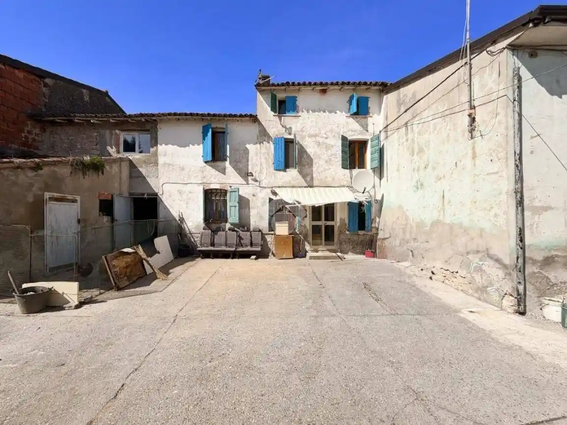 Casa indipendente in vendita a Colognola Ai Colli