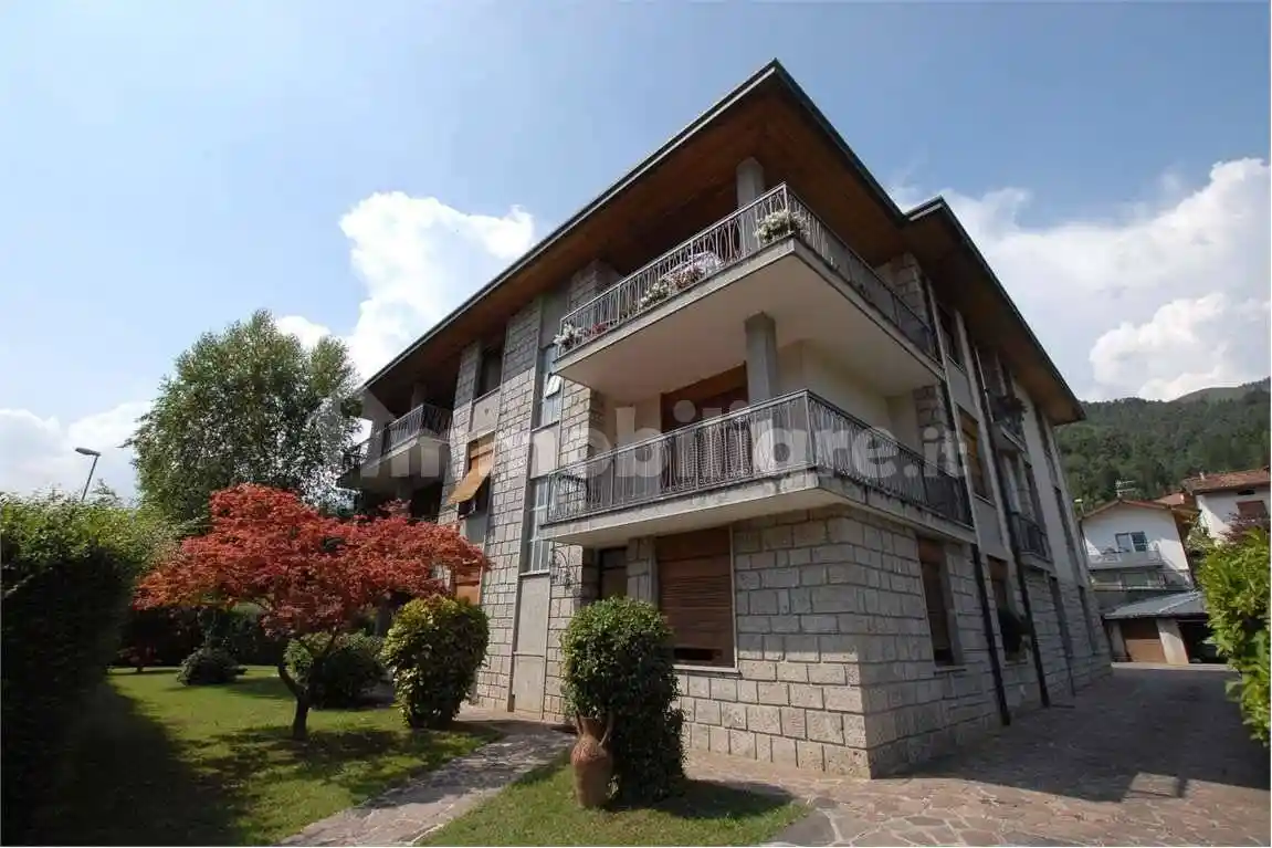 Appartamento in affitto a Clusone