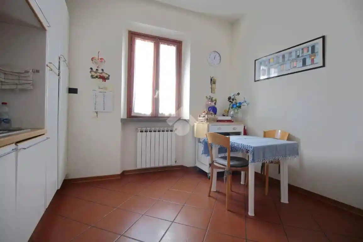 Rustico - Casale in vendita a Prato