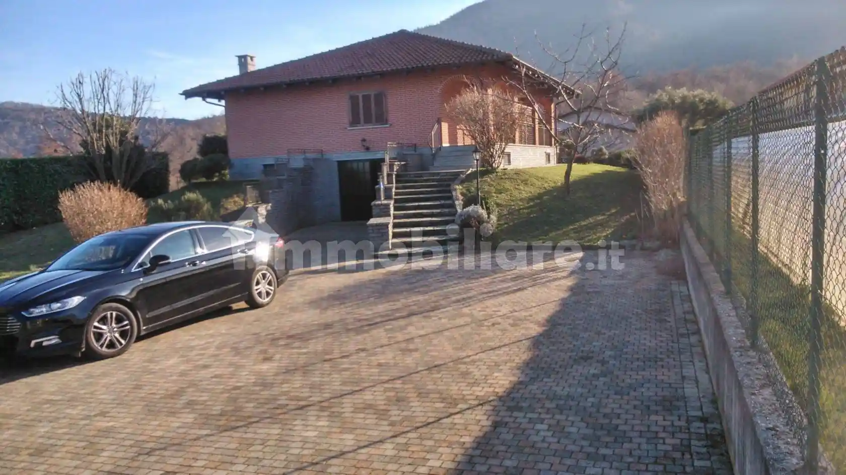 Villa in vendita a Val della Torre