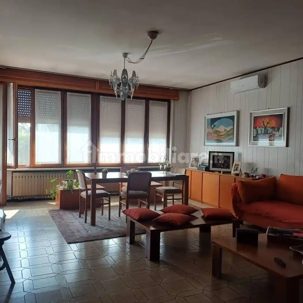 Villa in vendita a Garbagna Novarese