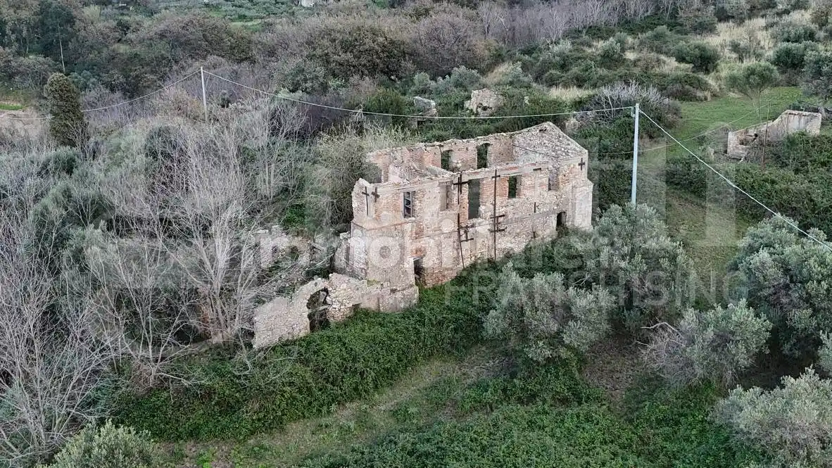 Casa indipendente in vendita a Rometta