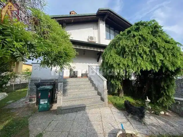 Villa in vendita a Gambolò