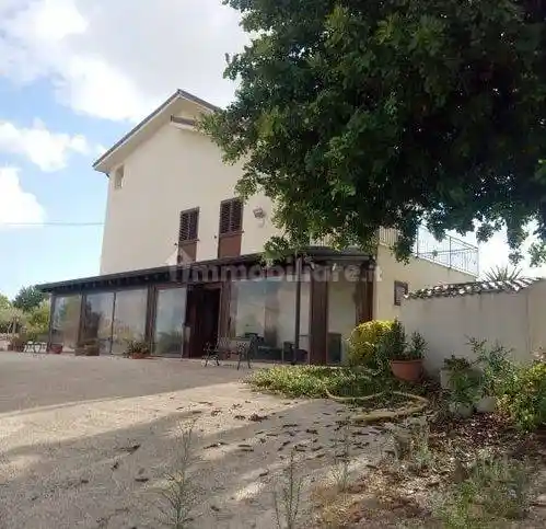 Villa in vendita a Santa Elisabetta