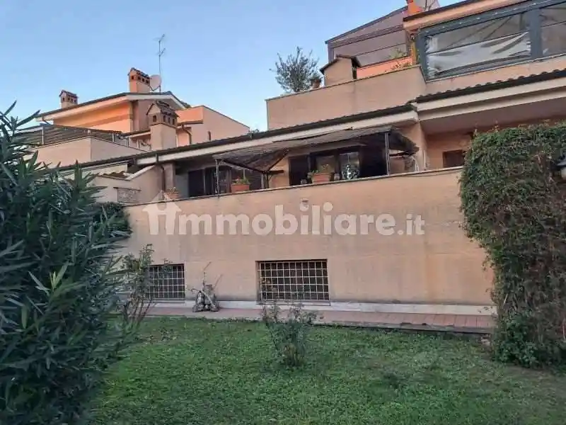 Villetta a schiera in vendita a Roma