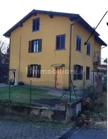 Casa indipendente in vendita a Cuasso al Monte