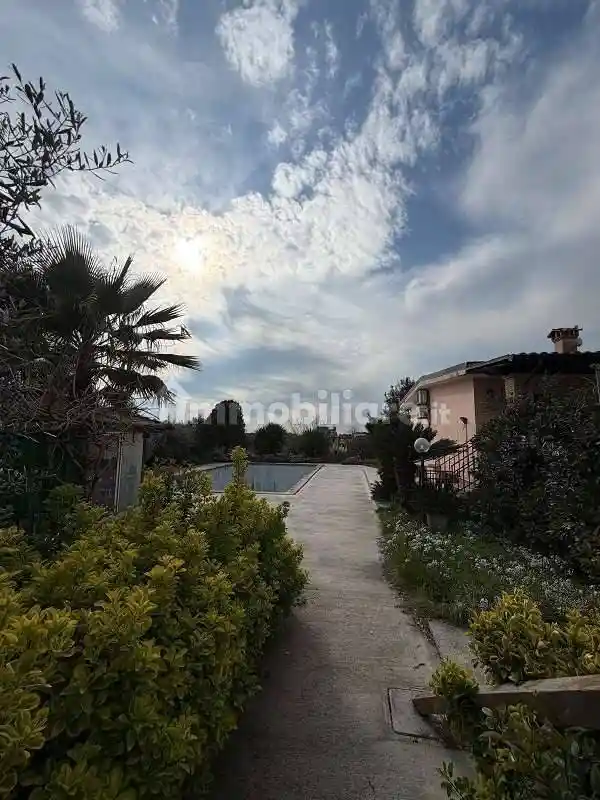Villa in vendita a Lanuvio