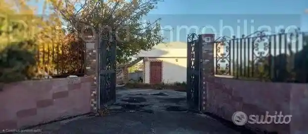 Villa in vendita a Pedara