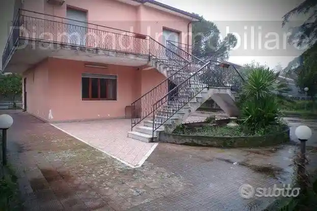 Villa in vendita a Pedara