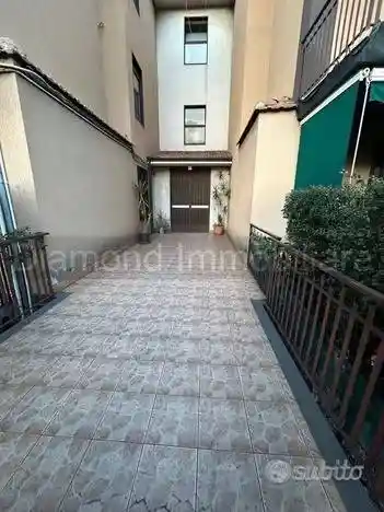 Appartamento in vendita a Aci Catena