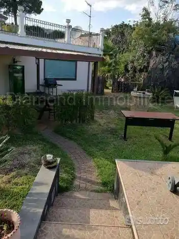 Villa in vendita a Giarre