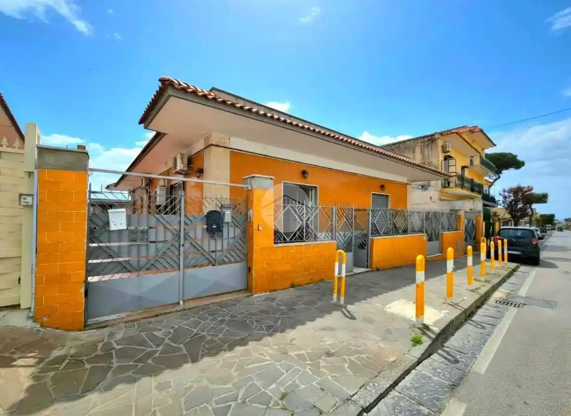 Casa indipendente in vendita a Torre del Greco
