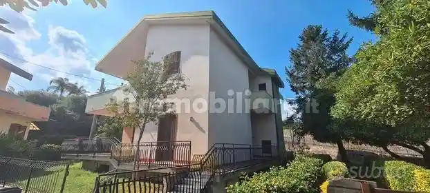Villa in vendita a Giarre