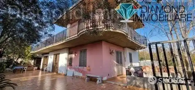 Villa in vendita a Giarre