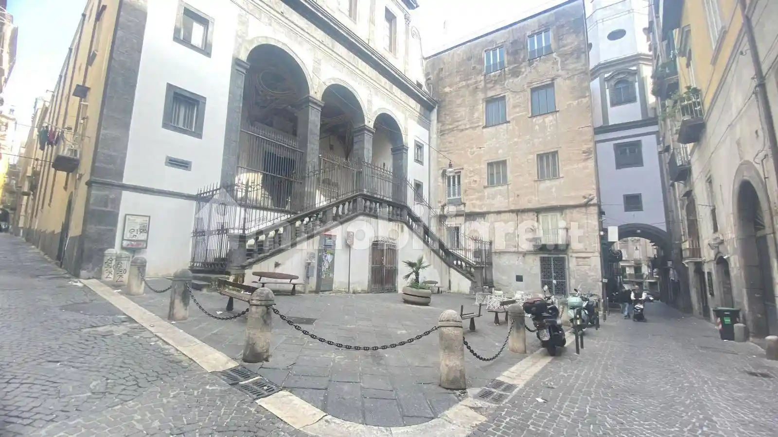 Appartamento in vendita a Napoli