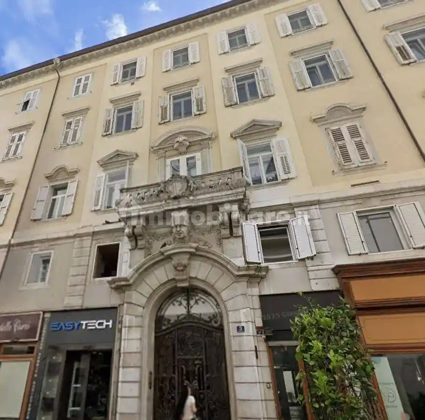 Appartamento in vendita a Trieste