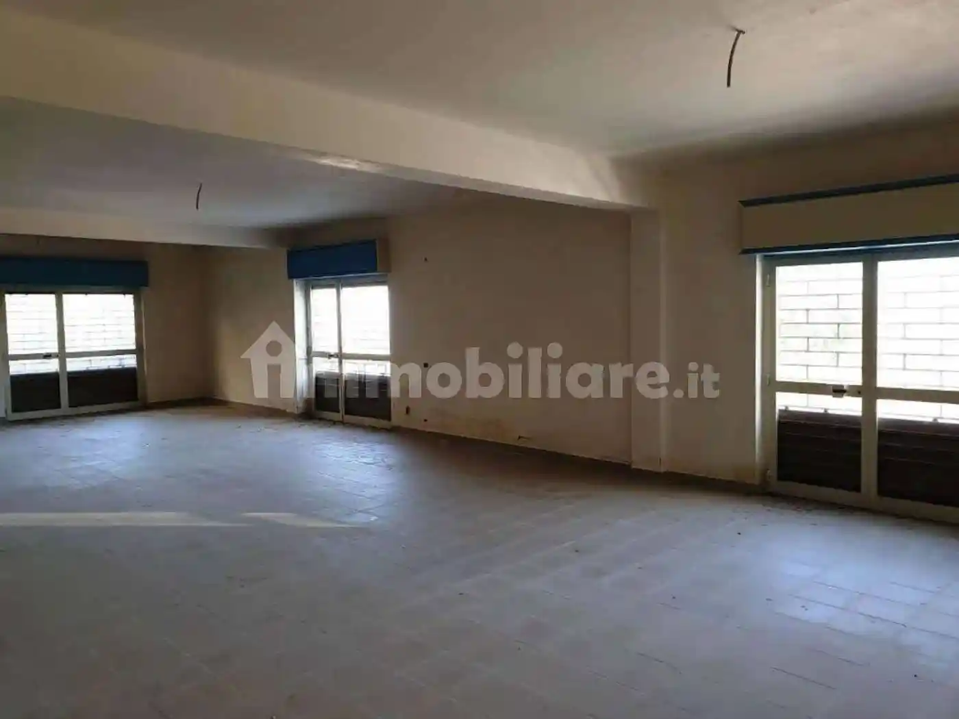 Palazzo - Edificio in vendita a Melilli