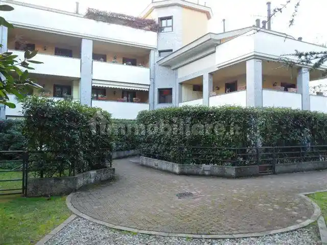 Appartamento in affitto a Biassono