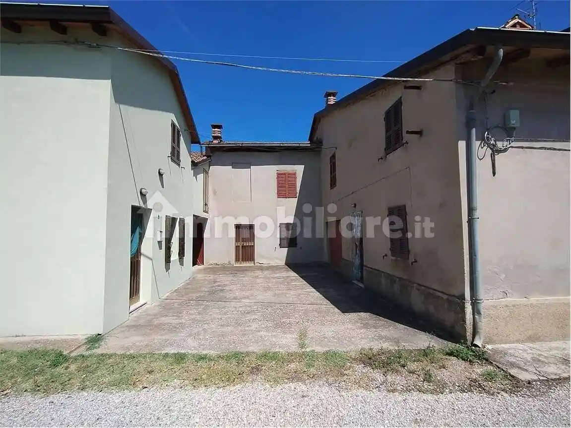 Casa indipendente in vendita a Castell'Arquato