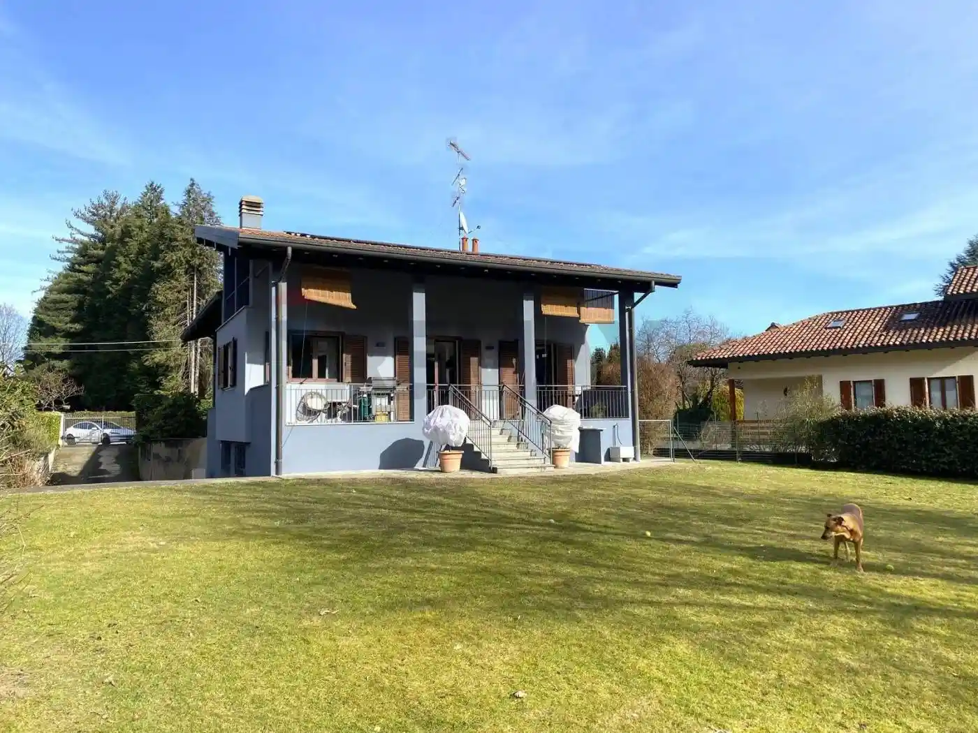 Casa indipendente in vendita a Dormelletto