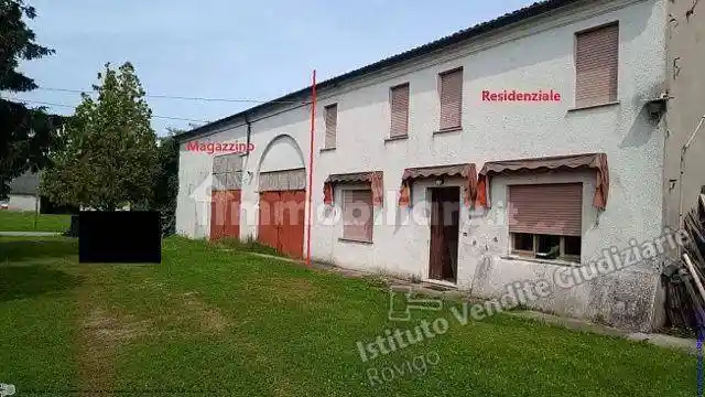 Villa in vendita a Calto