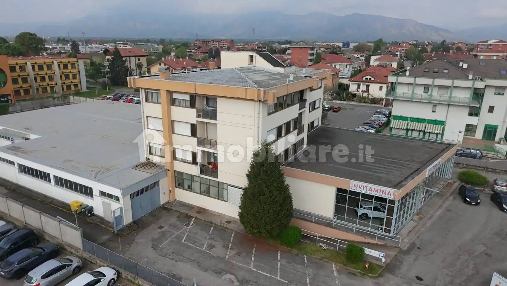 Palazzo - Edificio in vendita a Ciriè