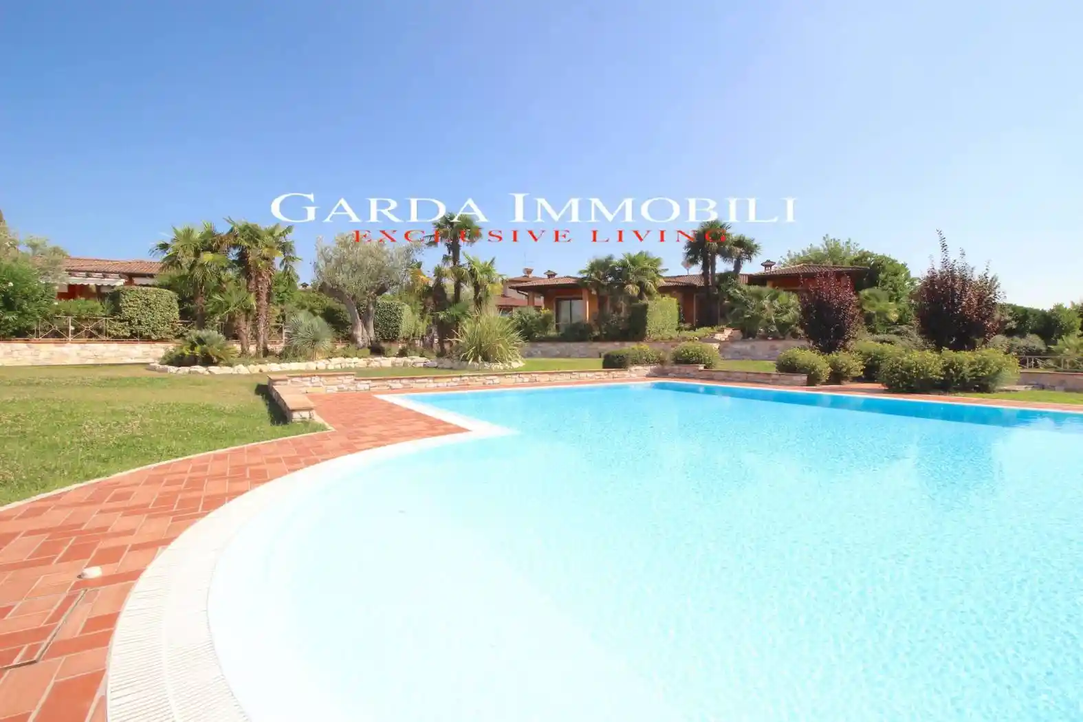 Villa in vendita a Moniga del Garda