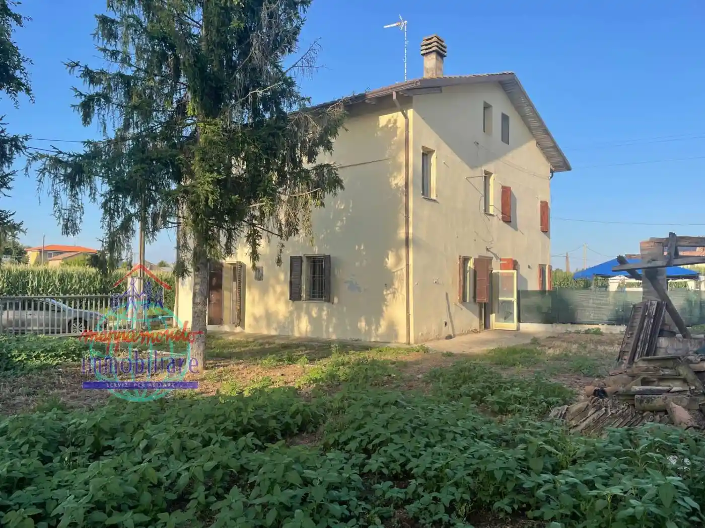 Villa in vendita a Cento