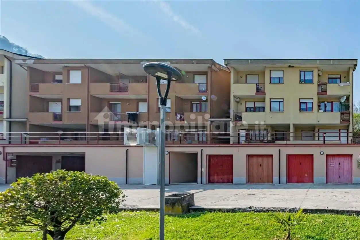 Appartamento in vendita a Val Brembilla