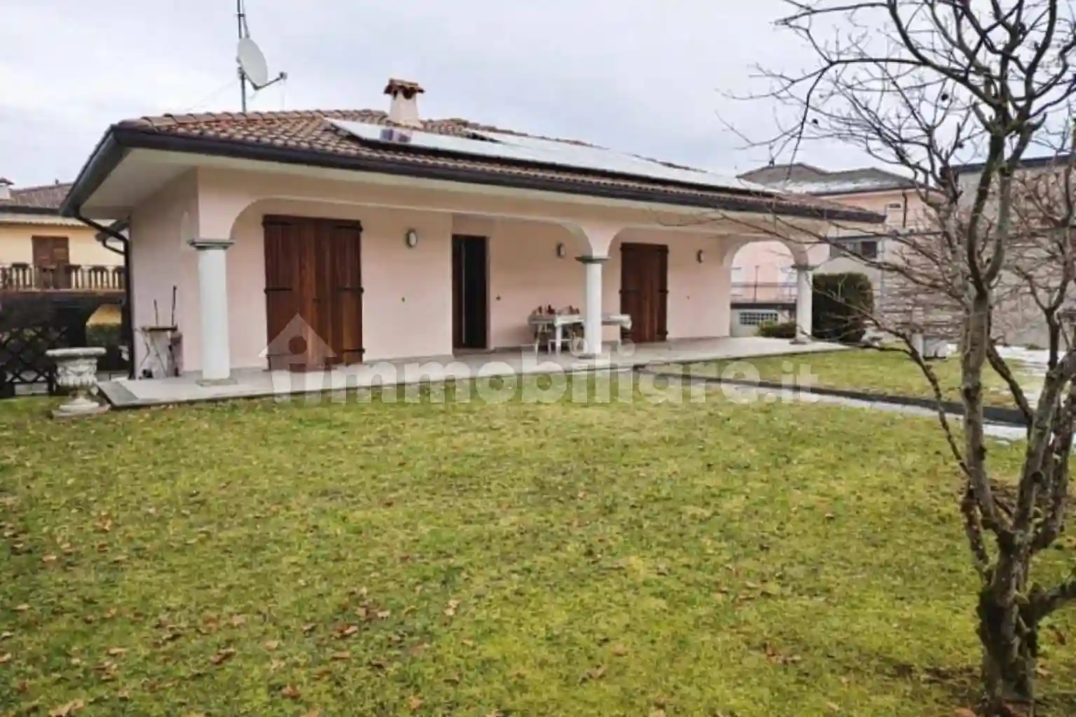Villa - foto 2