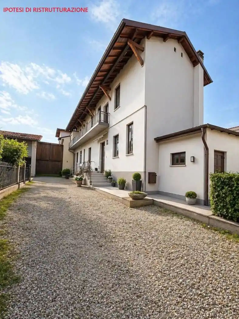 Casa indipendente in vendita a Carate Brianza