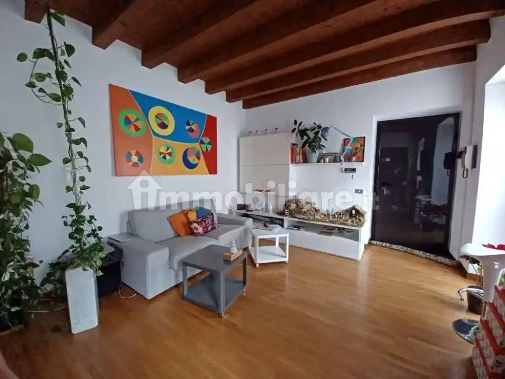 Appartamento in affitto a Como